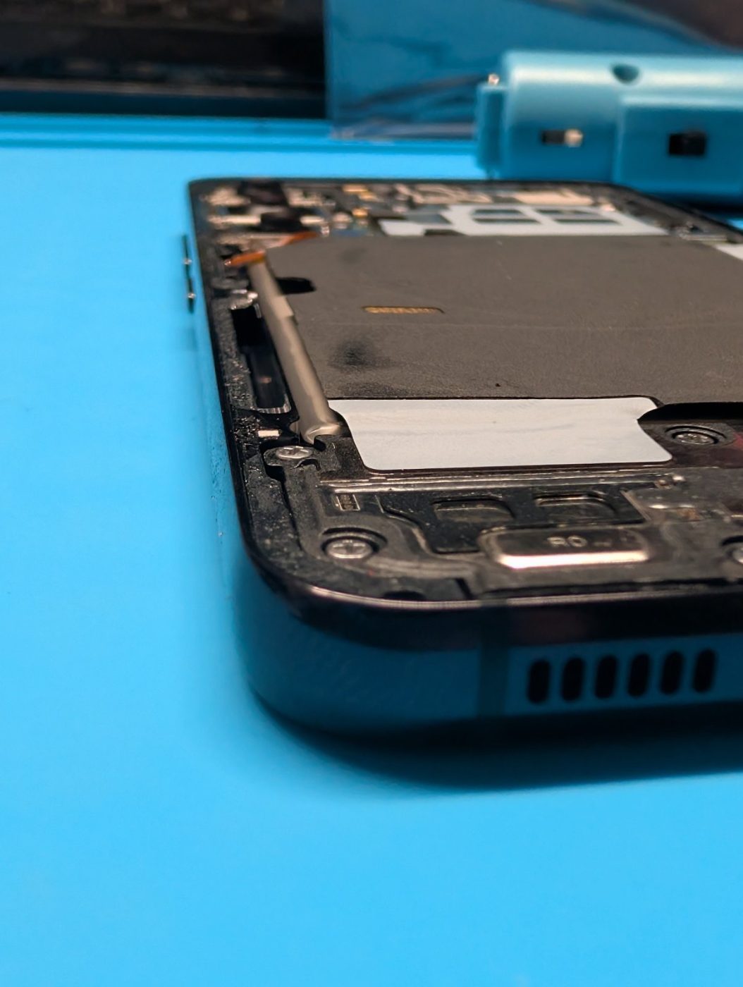 Après réparation Samsung S22 — Remplacement par la batterie neuve